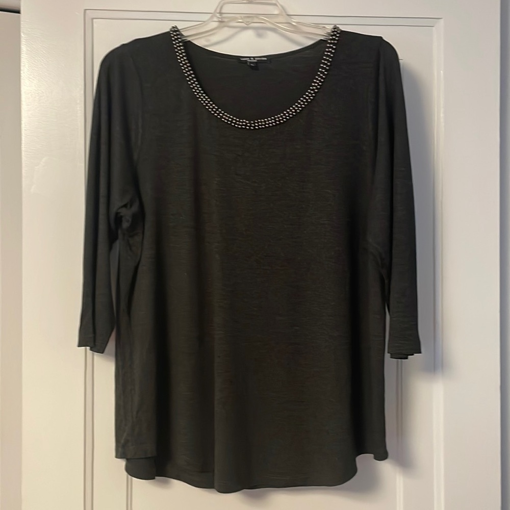 Cable & Gauge Gray Tee Shirt with Beaded Neck Detail Size 1X